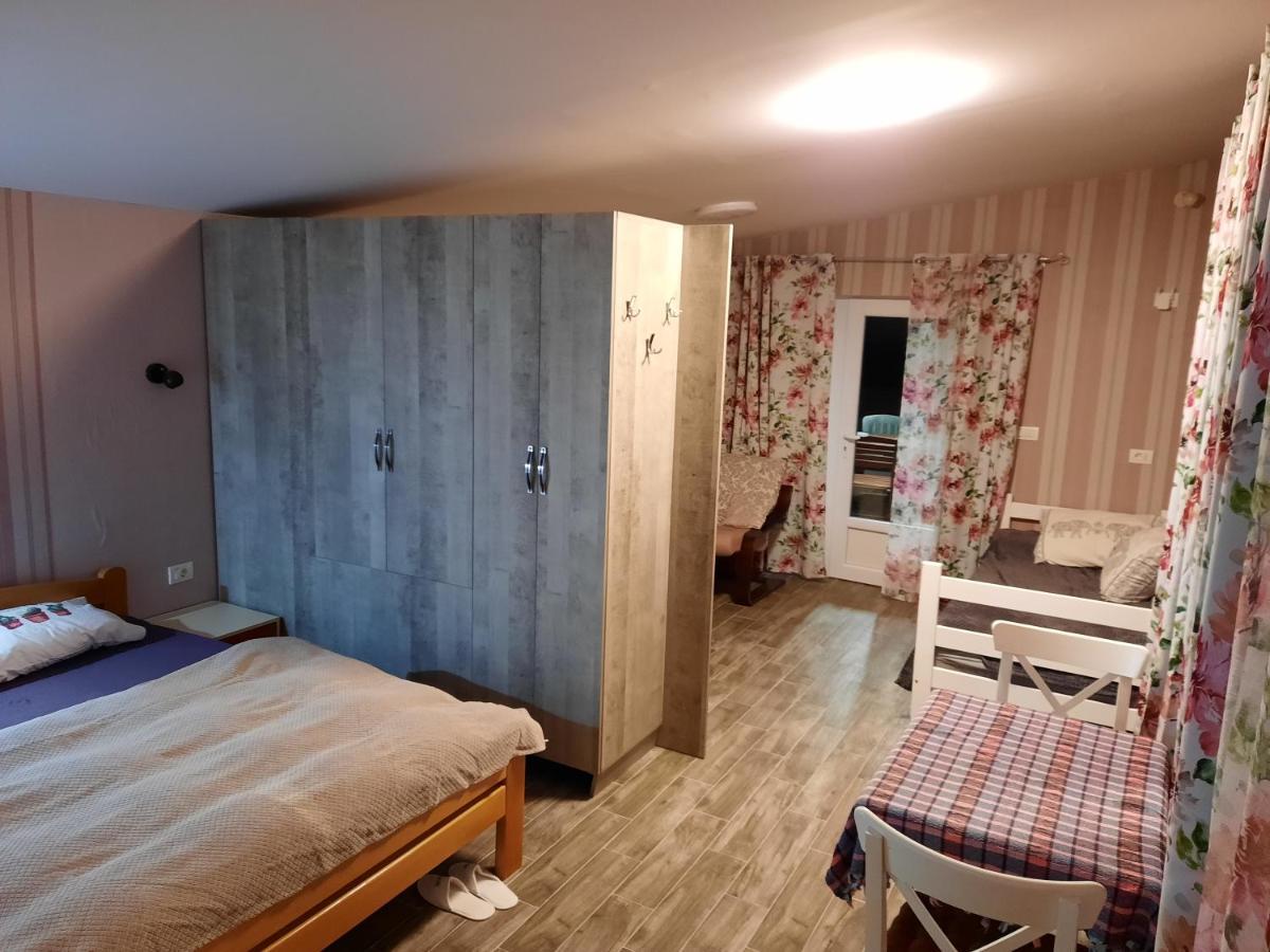 Green Villa Rodna 스코페 외부 사진