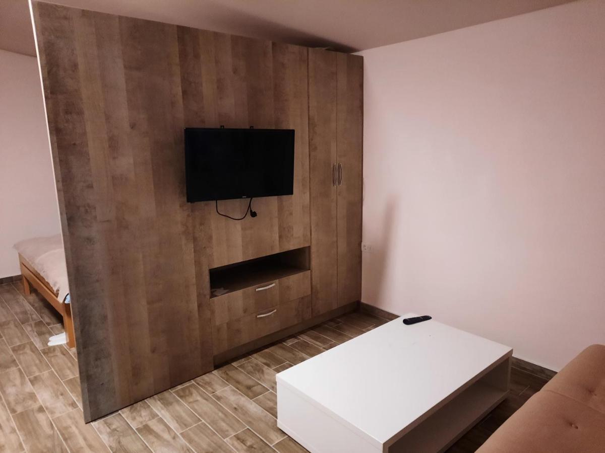 Green Villa Rodna 스코페 외부 사진
