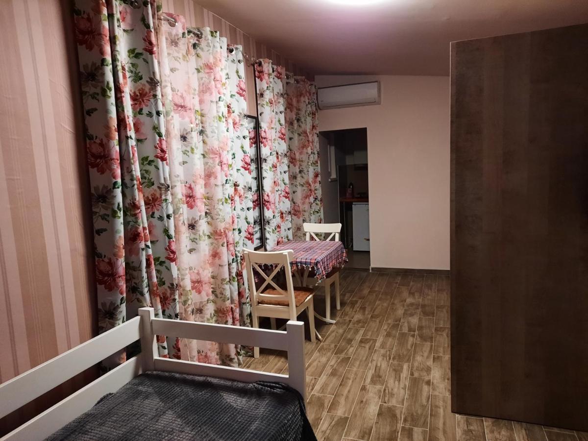 Green Villa Rodna 스코페 외부 사진