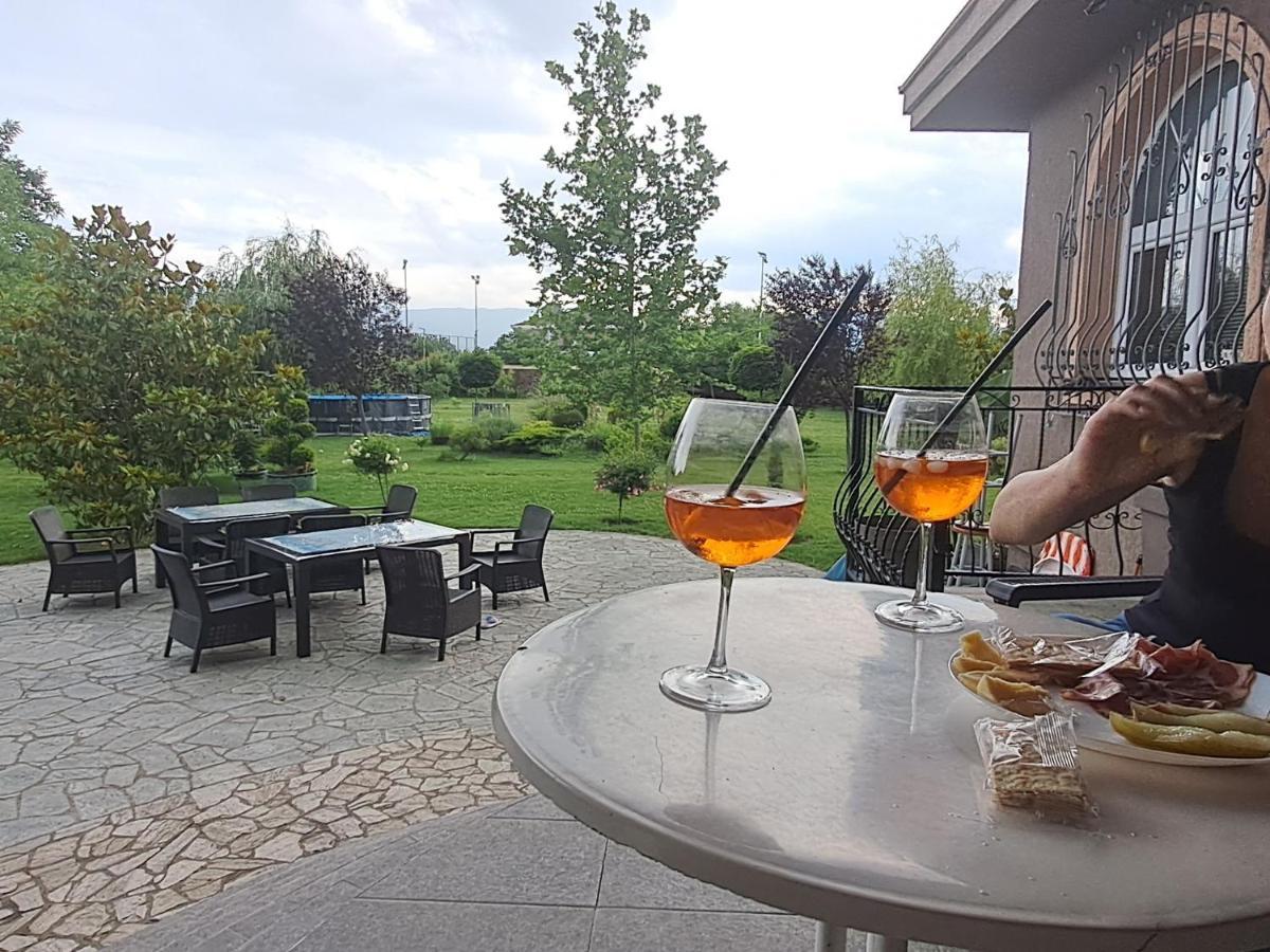 Green Villa Rodna 스코페 외부 사진