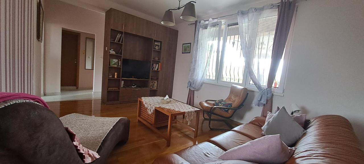 Green Villa Rodna 스코페 외부 사진